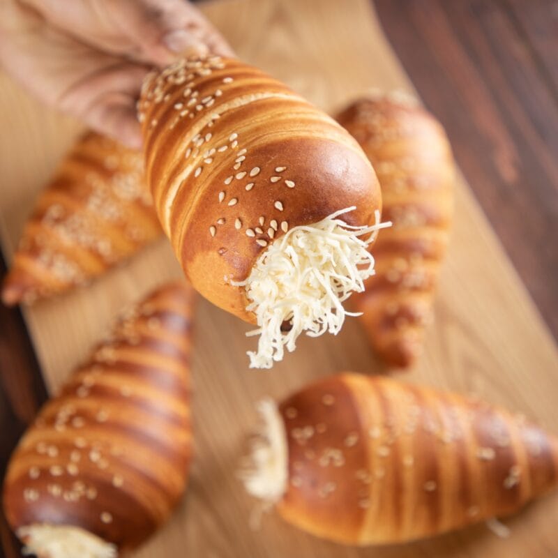 فطائر قمع كرافت وجبن سائل موكا